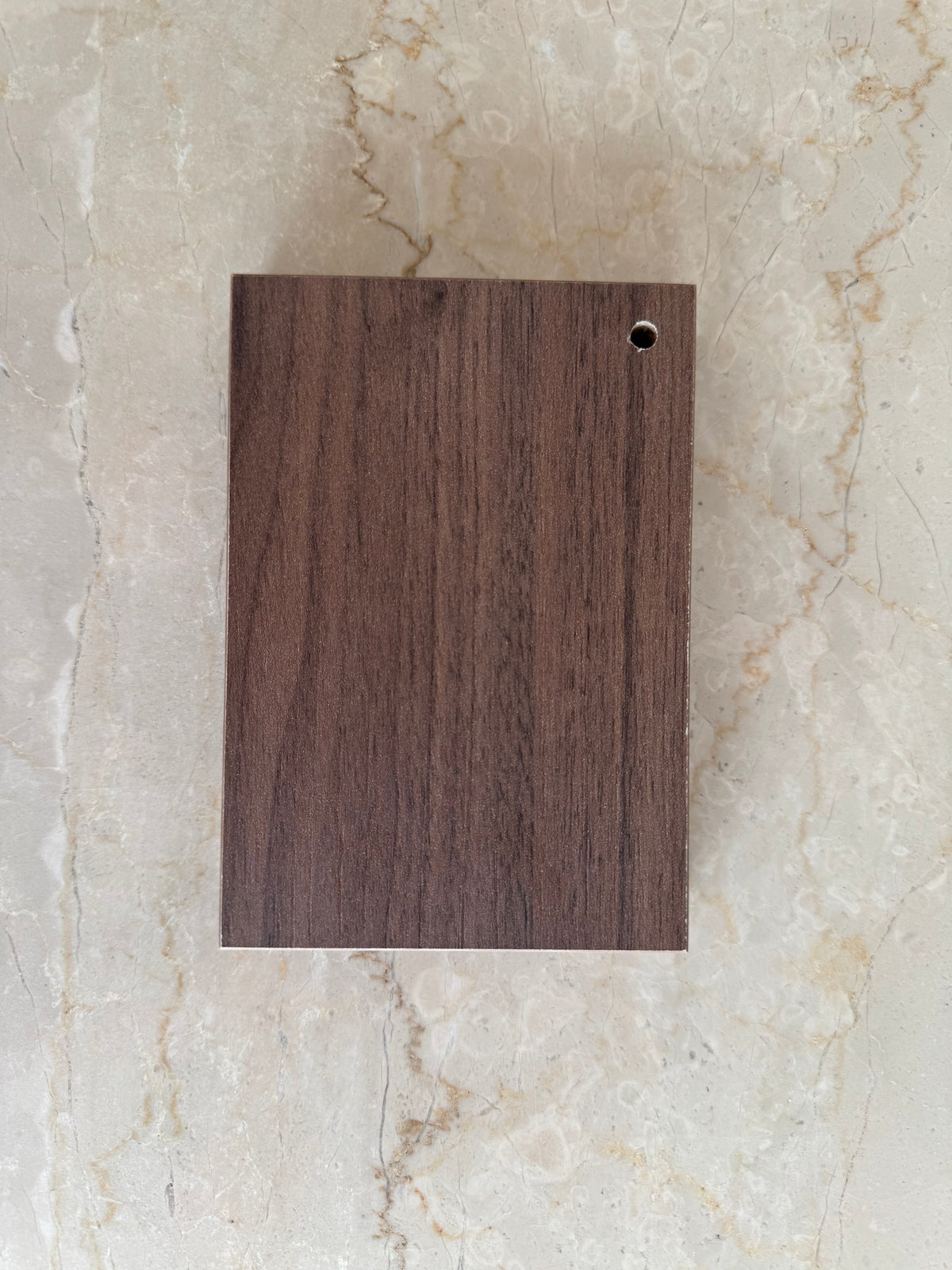 Quax Sample - Walnut
