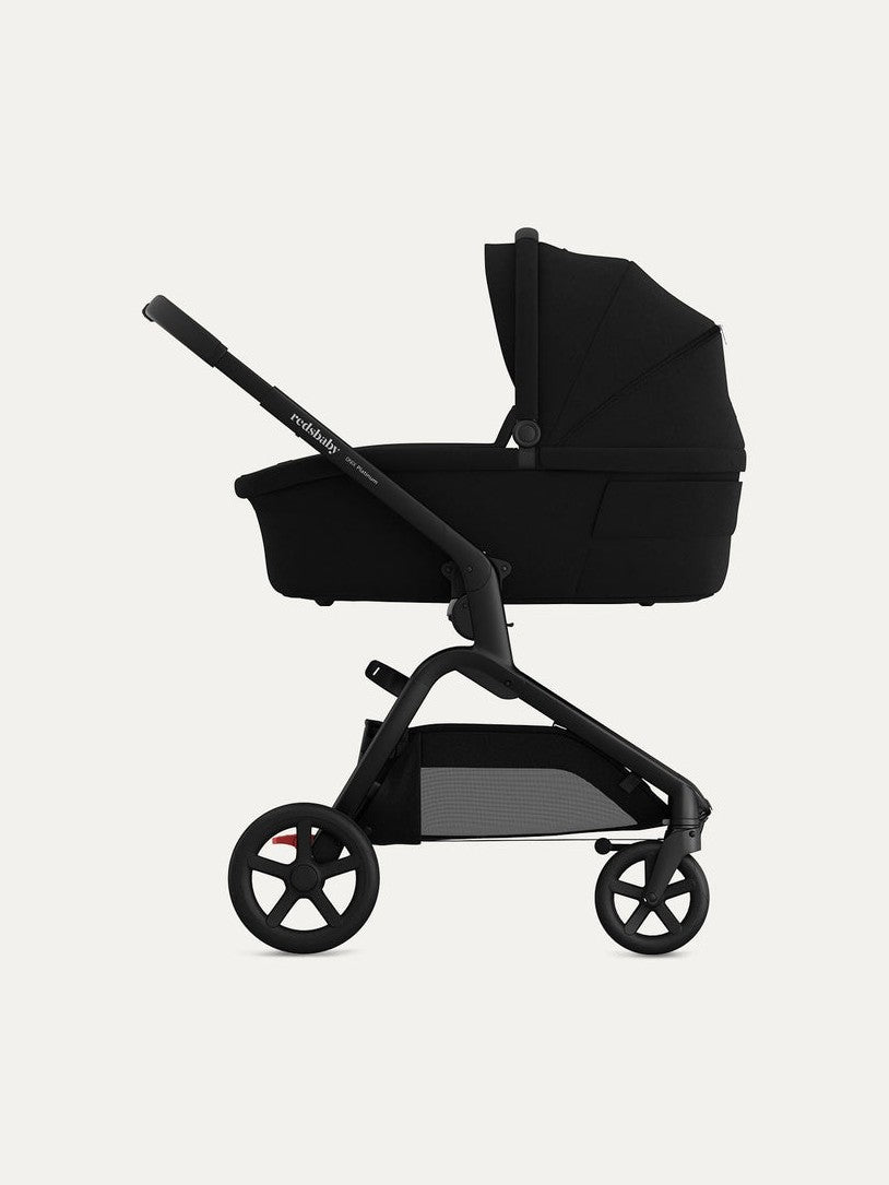 Redsbaby_ONIX-Pram_Platinum-Black-Twill_V24_19_Bassinet-Side-View